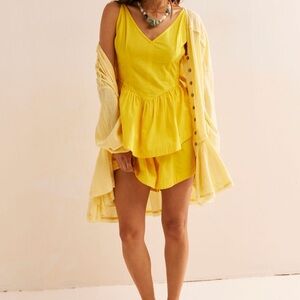 Talking Tropical Set